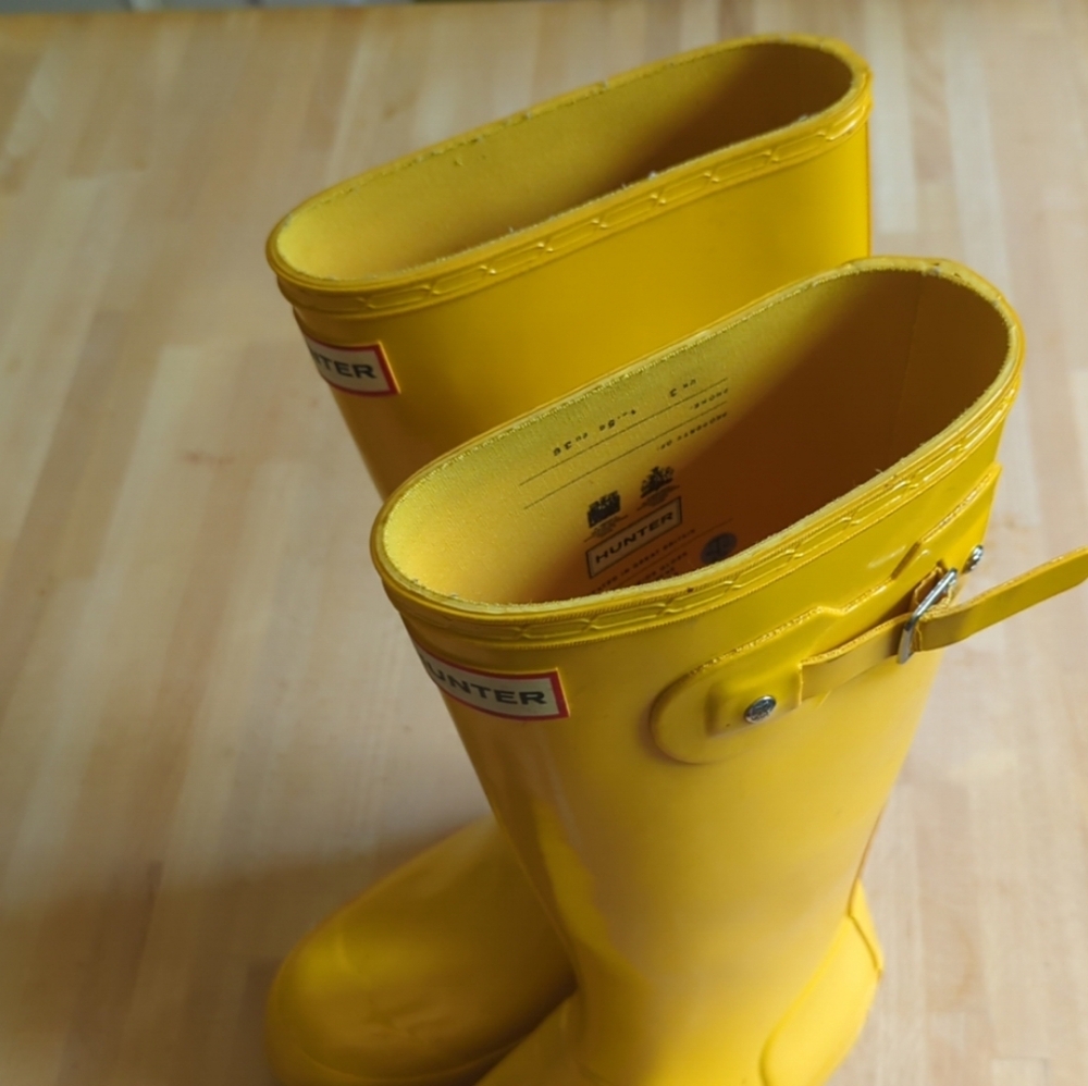 Hunter Original Kids Gloss Classic Yellow Rain Boots Big Kid 4 Youth - Picture 3 of 11